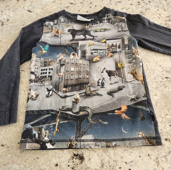 Molo Top size 104 EUC - Picture 4 of 5